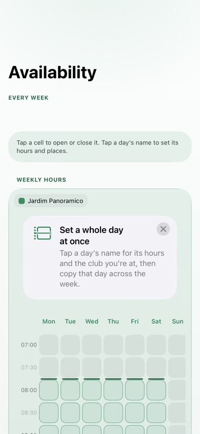 The Weekly hours grid in the Padel Papi coach app