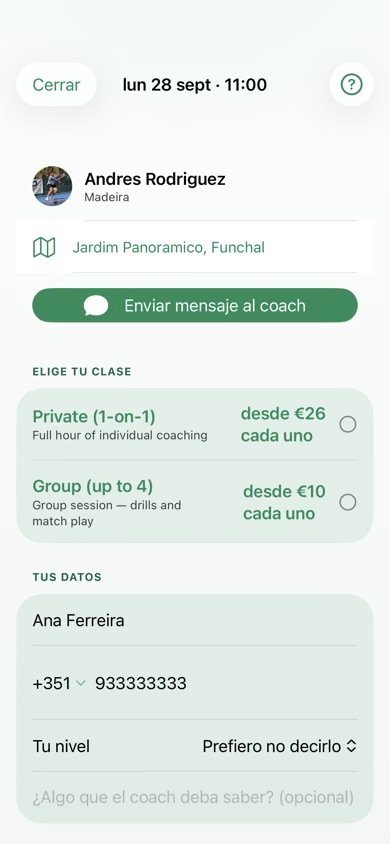 Eligiendo un horario libre para reservar una clase de pádel